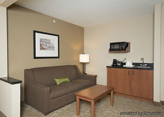 Comfort & - North Cincinnati Hotel