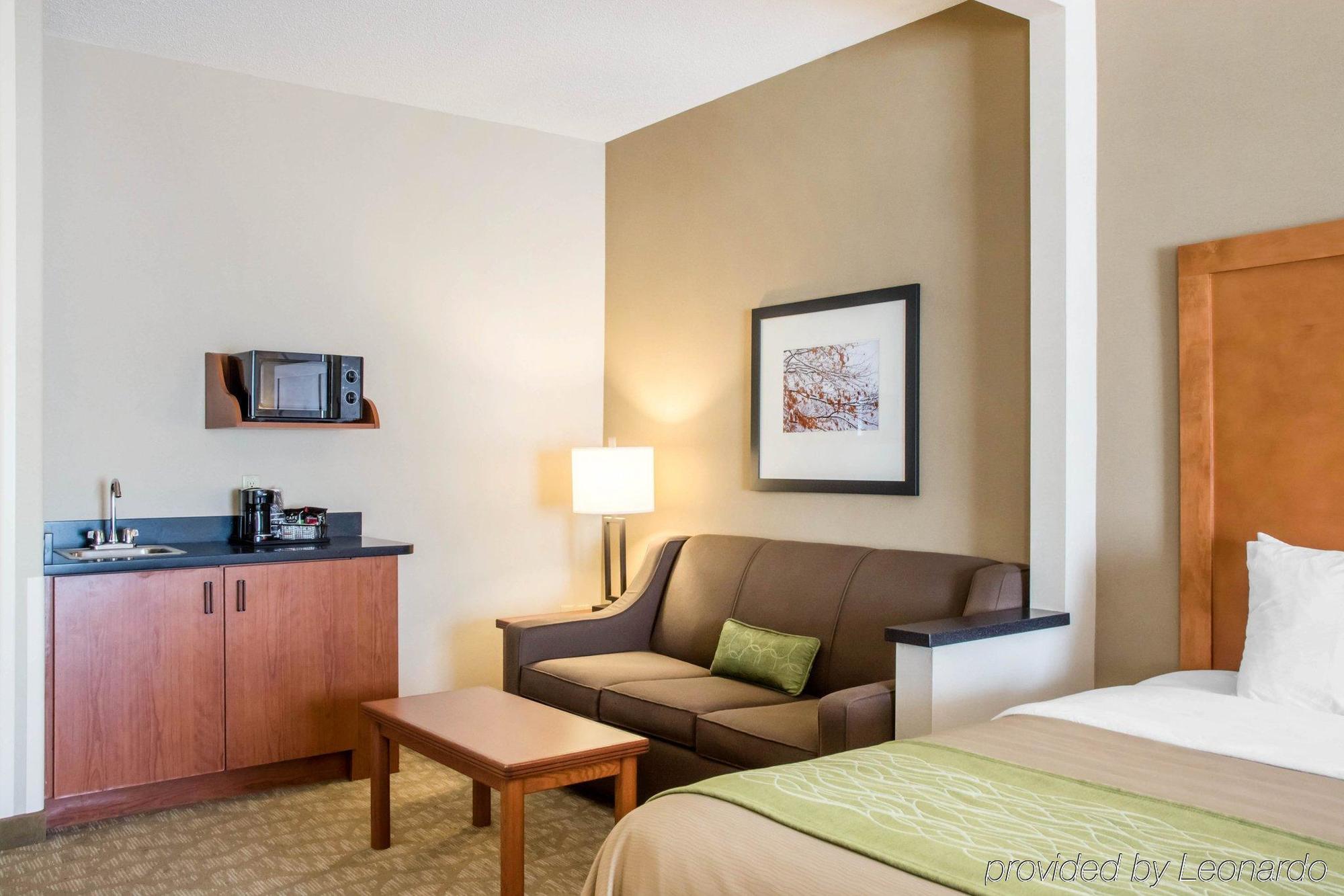 Comfort & - North Cincinnati Hotel West Chester