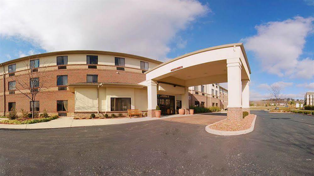 Comfort & - North Cincinnati Hotel