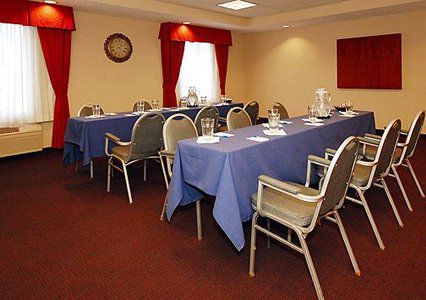 Hotel Comfort & - North Cincinnati 2*