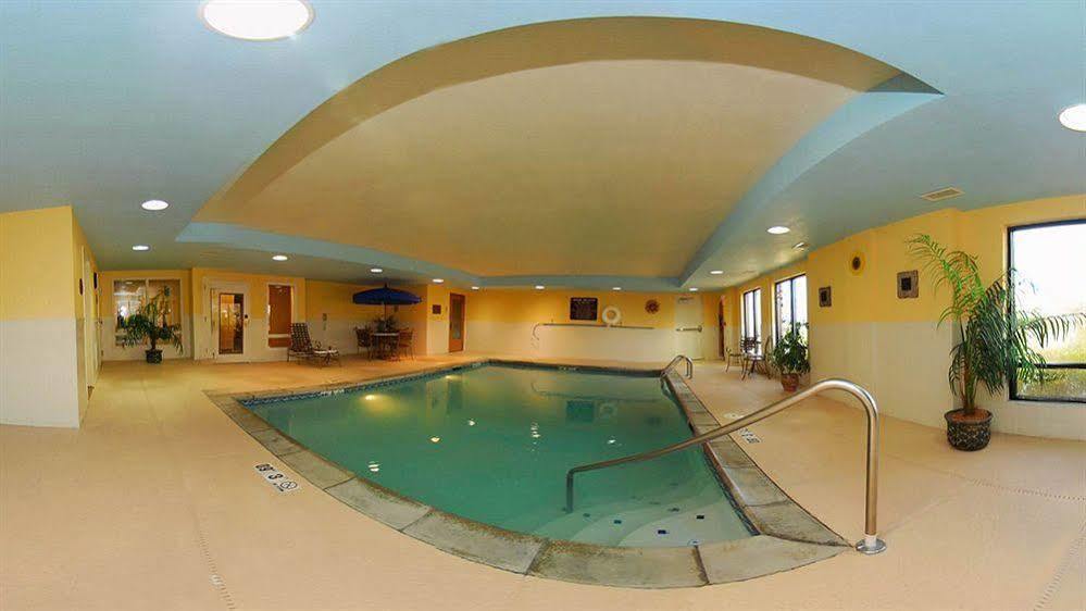 Hotel Comfort & - North Cincinnati 2*