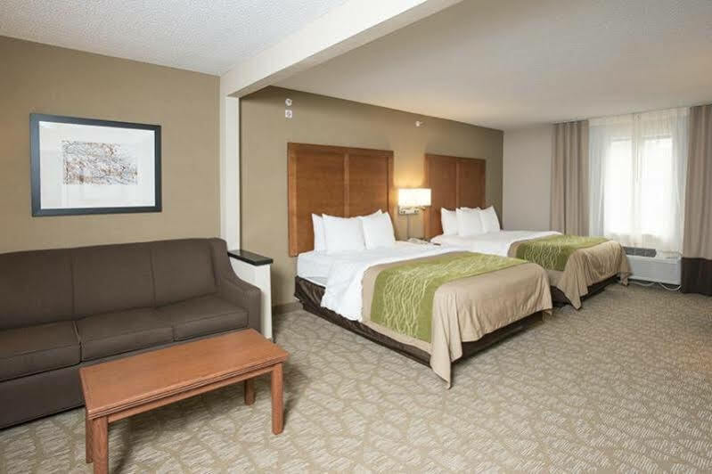 Hotel Comfort & - North Cincinnati